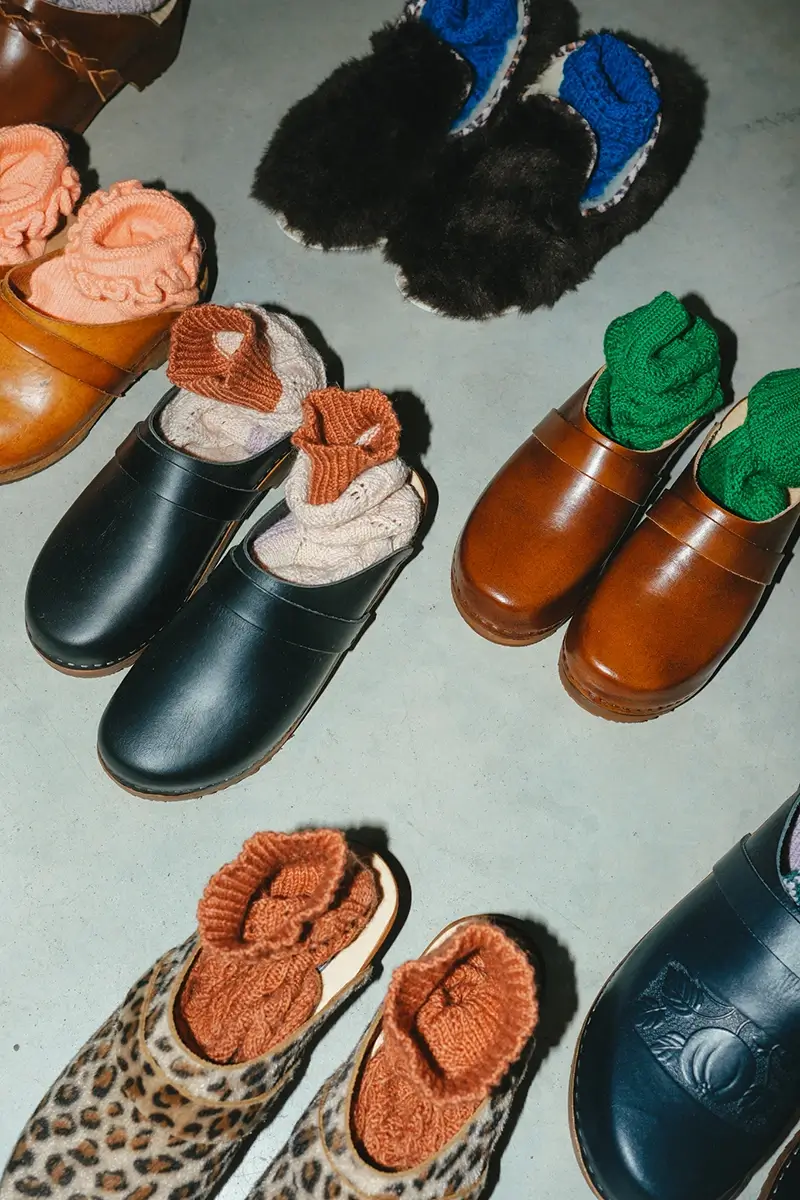 Sabot suédois noir mat et d'autres sabots