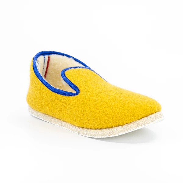 Charentaise Laine Jaune de profil