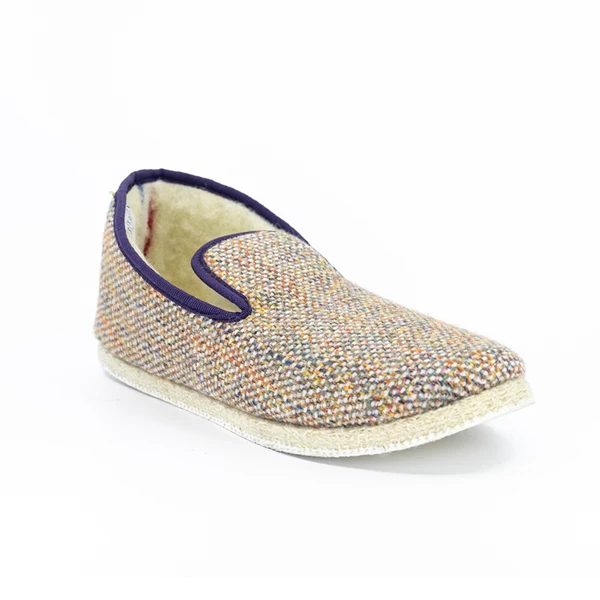 Charentaise en tweed violet de profil