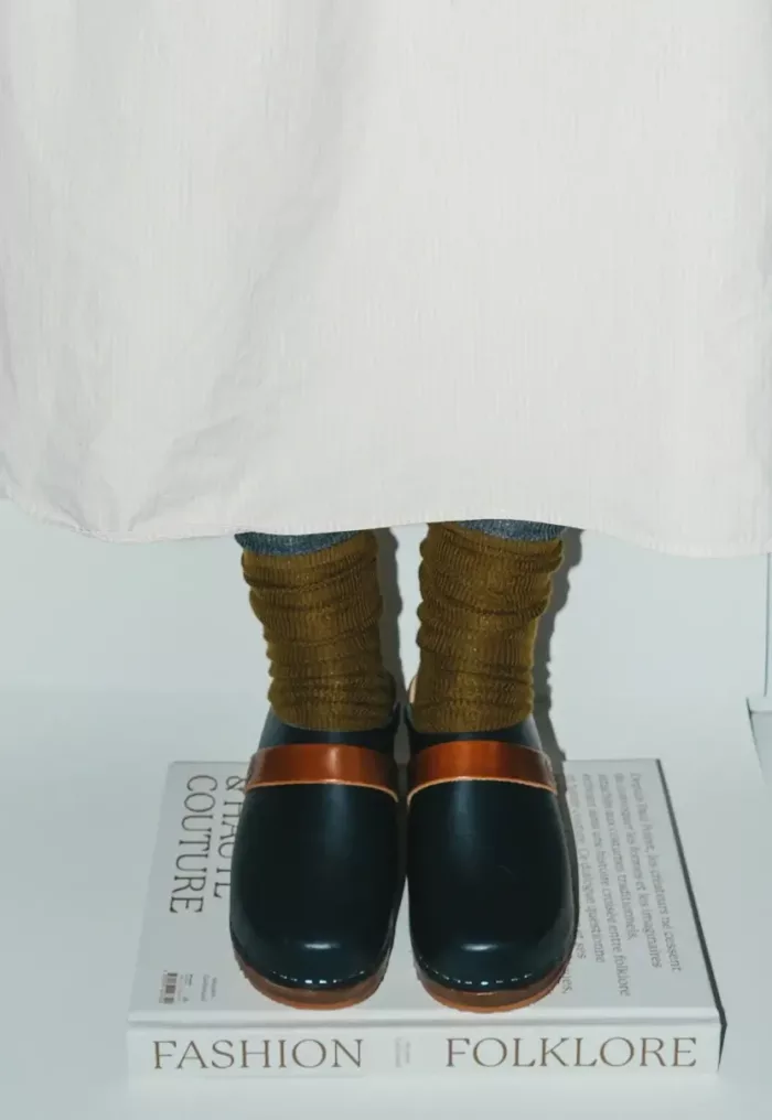 Sabot Breton bleu marine et bride contrastée