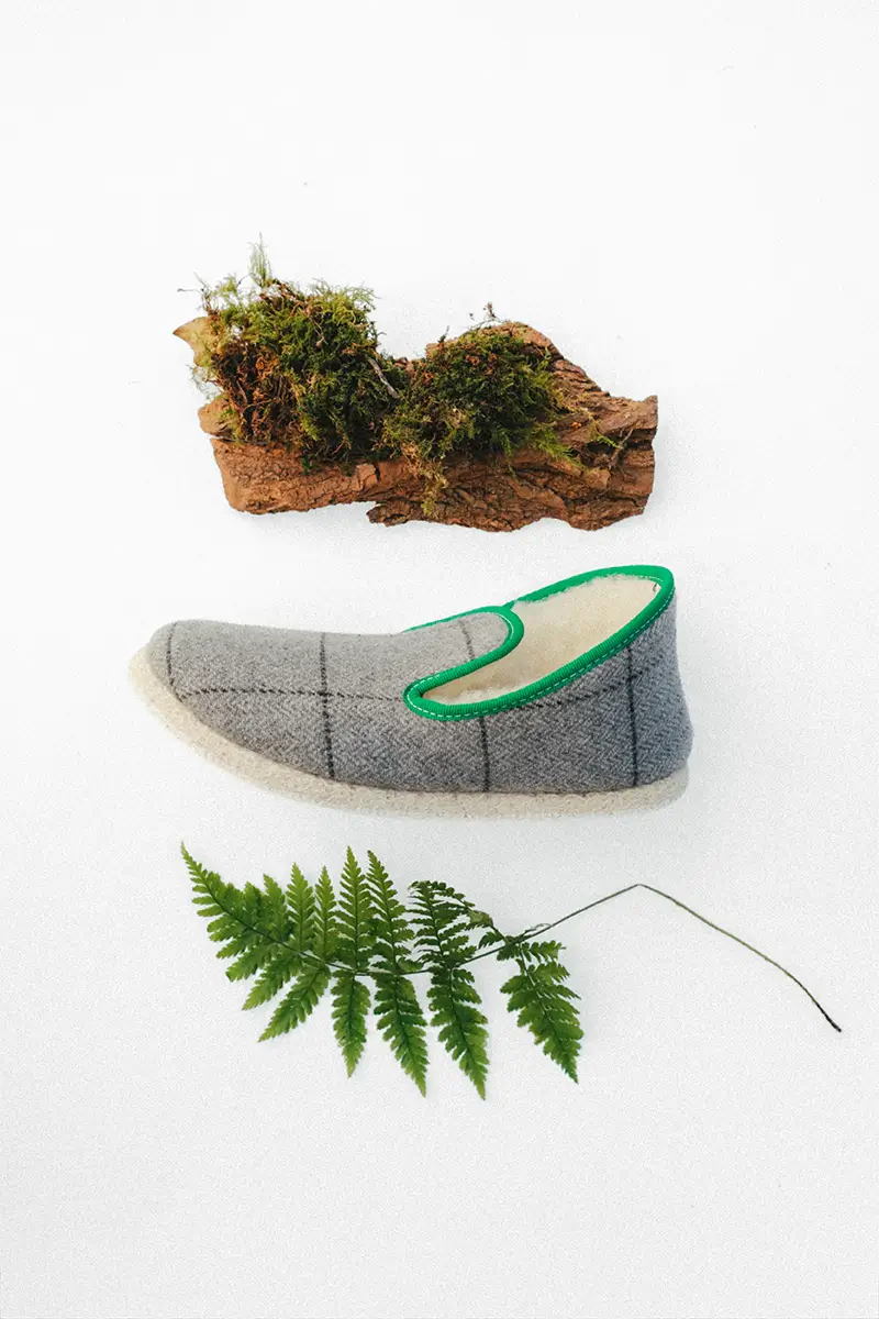 Pantoufles Gris Épuré
